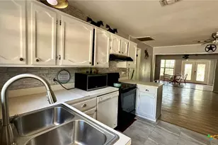 399 Scenic Terrace Dr, Canyon Lake, TX 78133 - Photo 13