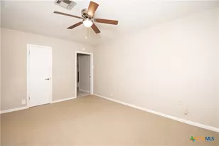 812 N Penelope St, Belton, TX 76513 - Photo 23