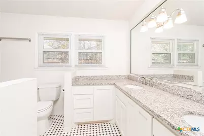 812 N Penelope Street, Belton, TX 76513 - Photo 15