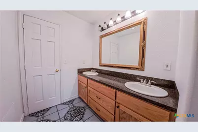 4491 County Road 382, Louise, TX 77455 - Photo 23