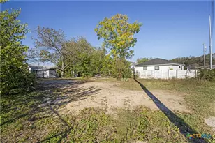 767 Taylor Ave, Seguin, TX 78155 - Photo 29