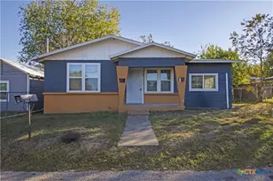 767 Taylor Ave, Seguin, TX 78155 - Photo 1