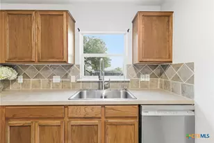 1710 Mountain Brook, Schertz, TX 78154 - Photo 9