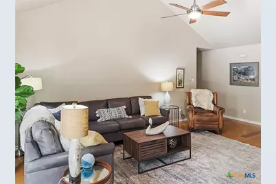 569 Kellys Way, New Braunfels, TX 78130 - Photo 5