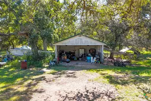 979 N Fm 647 Rd, Louise, TX 77455 - Photo 15