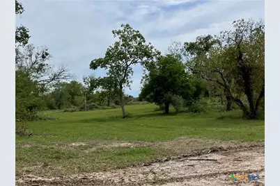 573 Robinhood Rd., Victoria, TX 77905 - Photo 1