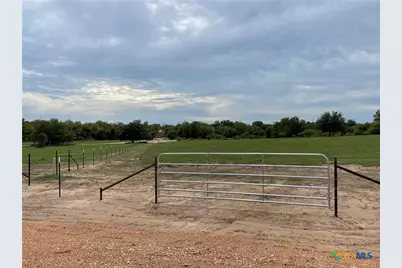 573 Robinhood Rd., Victoria, TX 77905 - Photo 13