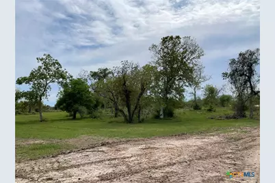 521 Robinhood Rd., Victoria, TX 77905 - Photo 3
