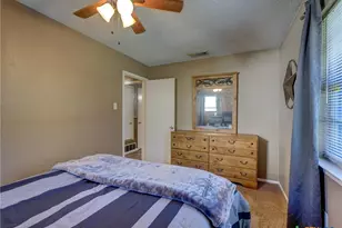 103 Lackey, Florence, TX 76527 - Photo 17