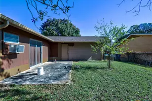 103 Lackey, Florence, TX 76527 - Photo 7