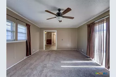 103 Lackey, Florence, TX 76527 - Photo 37