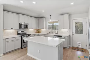 605 Jaboncillo St, New Braunfels, TX 78132 - Photo 13