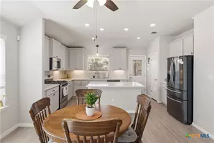 605 Jaboncillo St, New Braunfels, TX 78132 - Photo 11