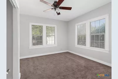 1013 Sacramento, San Antonio, TX 78201 - Photo 17