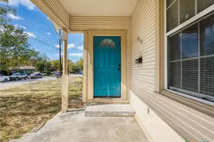 1013 Sacramento, San Antonio, TX 78201 - Photo 3