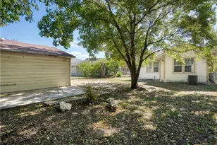 1013 Sacramento, San Antonio, TX 78201 - Photo 23
