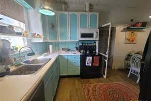 504 E Walnut St, Lometa, TX 76853 - Photo 9