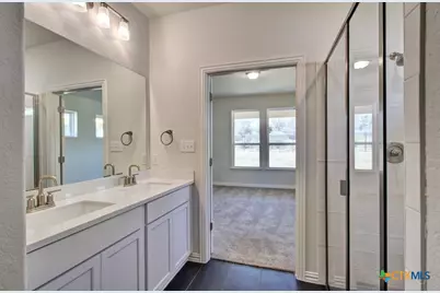 943 Creek Bed Drive, New Braunfels, TX 78130 - Photo 13