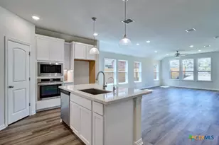 943 Creek Bed Dr, New Braunfels, TX 78130 - Photo 1