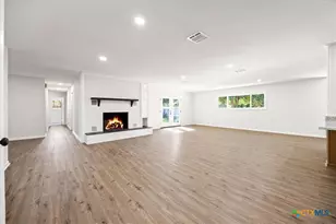 192 Oriole Dr, New Braunfels, TX 78130 - Photo 9