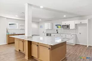 192 Oriole Dr, New Braunfels, TX 78130 - Photo 13