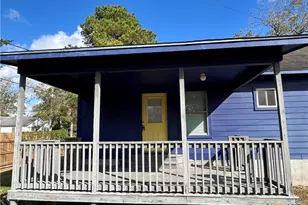 1017 W Nueces St, Victoria, TX 77901 - Photo 3