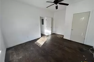 1017 W Nueces St, Victoria, TX 77901 - Photo 29