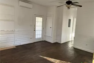 1017 W Nueces St, Victoria, TX 77901 - Photo 25