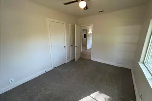 236 Hilltop Dr, Victoria, TX 77905 - Photo 17