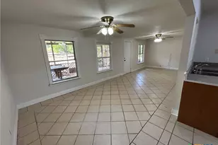 236 Hilltop Dr, Victoria, TX 77905 - Photo 19