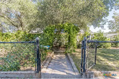 1950 Triple Peak Drive, Canyon Lake, TX 78133 - Photo 33