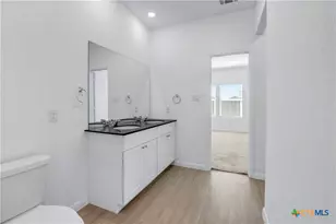 8904 James Bowie, Seguin, TX 78155 - Photo 27