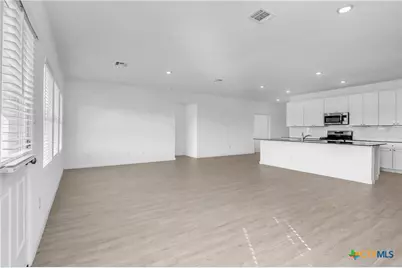 8904 James Bowie, Seguin, TX 78155 - Photo 17