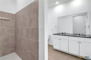 8904 James Bowie, Seguin, TX 78155 - Photo 21