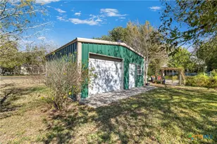 141 N Range St, Yorktown, TX 78164 - Photo 23