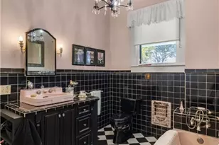 141 N Range St, Yorktown, TX 78164 - Photo 13