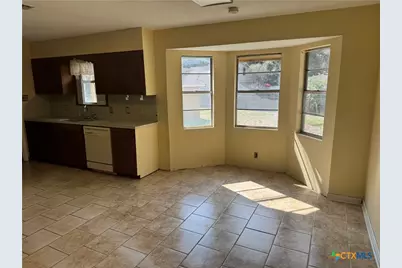 105 Pecan Drive, Victoria, TX 77905 - Photo 5