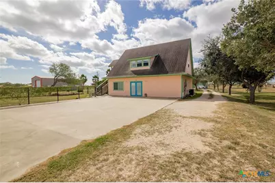 364 N Blackburn Avenue, Port Lavaca, TX 77979 - Photo 3