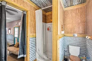 364 N Blackburn Ave, Port Lavaca, TX 77979 - Photo 23