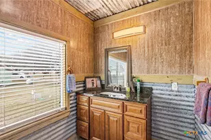 364 N Blackburn Ave, Port Lavaca, TX 77979 - Photo 17