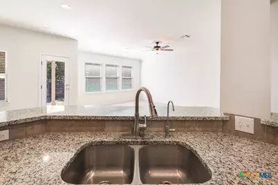 105 Leather Oak Loop, San Marcos, TX 78666 - Photo 9