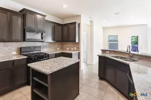 105 Leather Oak Loop, San Marcos, TX 78666 - Photo 13