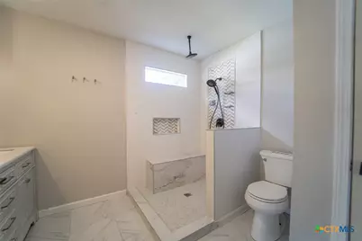 702 Brookhollow Drive, Port Lavaca, TX 77979 - Photo 9