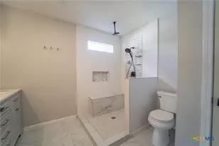 702 Brookhollow Dr, Port Lavaca, TX 77979 - Photo 9