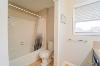 702 Brookhollow Drive, Port Lavaca, TX 77979 - Photo 17