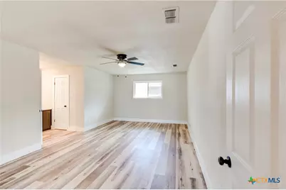 905 S Roy Reynolds Drive, Harker Heights, TX 76548 - Photo 29