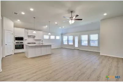 2027 Stephanie Avenue, New Braunfels, TX 78132 - Photo 7