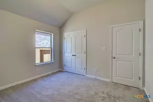 2027 Stephanie Ave, New Braunfels, TX 78132 - Photo 9