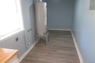 508 Wilson, Edna, TX 77957 - Photo 7