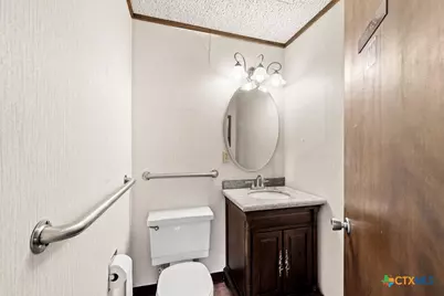 715 W Hopkins Street #101, San Marcos, TX 78666 - Photo 17